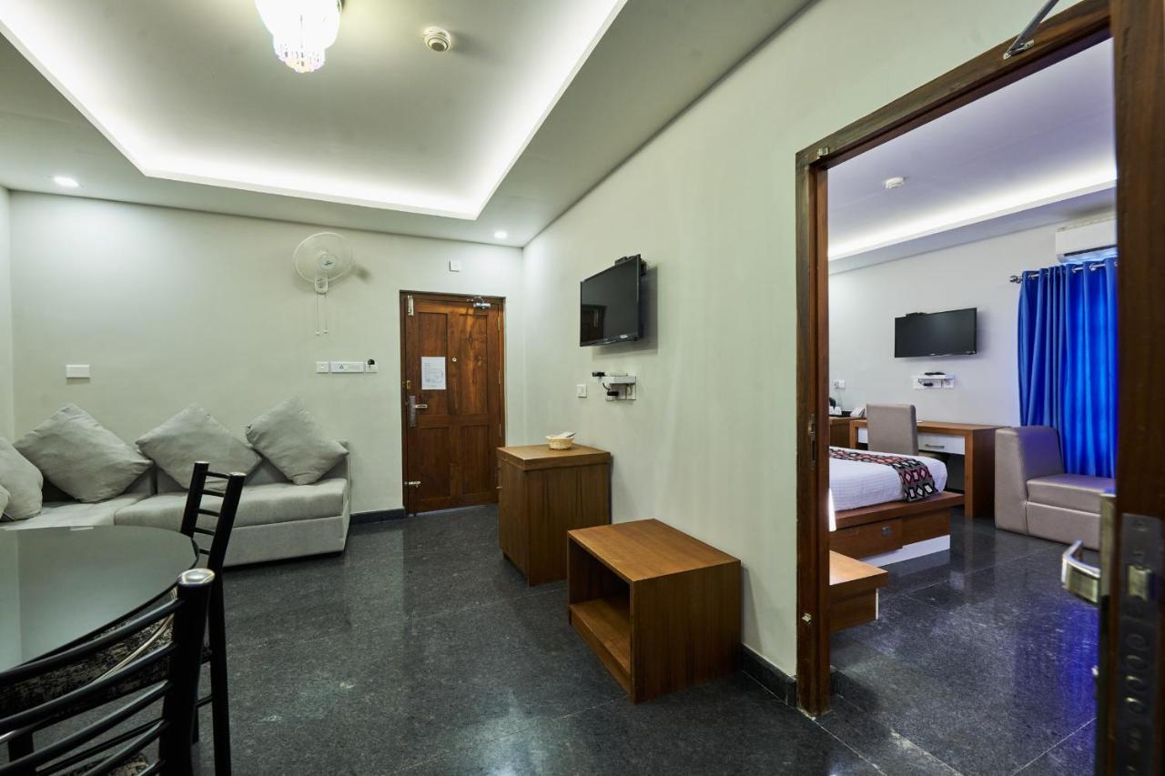 Vidya Residency Hotel Thrissur Exterior foto