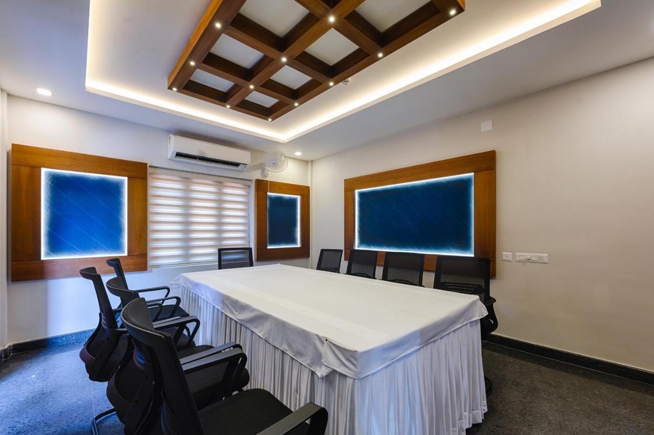 Vidya Residency Hotel Thrissur Exterior foto