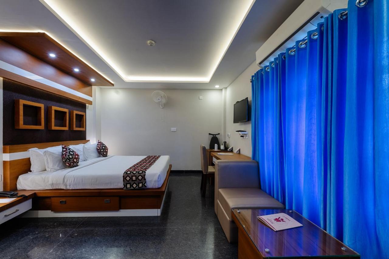 Vidya Residency Hotel Thrissur Exterior foto
