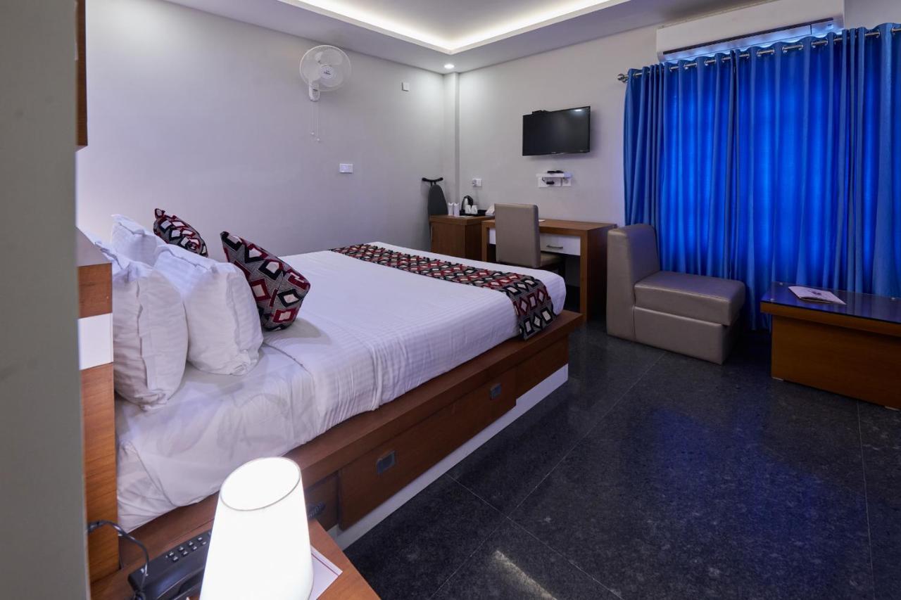 Vidya Residency Hotel Thrissur Exterior foto